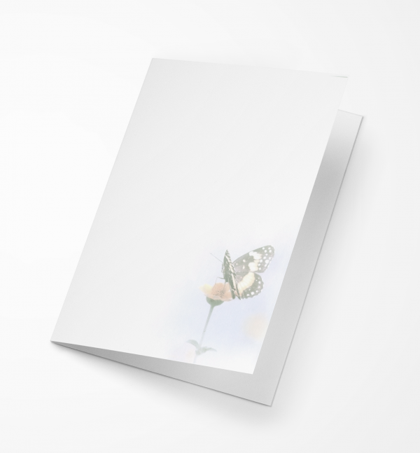 Rouwkaart Nova Memoria - Vlinder op Bloem